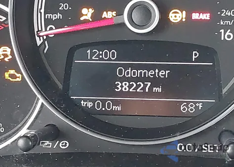 2019 Volkswagen Beetle 2.0T Final Edition Se/2.0T Final Edition Sel/2.0T S из США, поврежденный, VIN 3VWFD7AT0KM720833